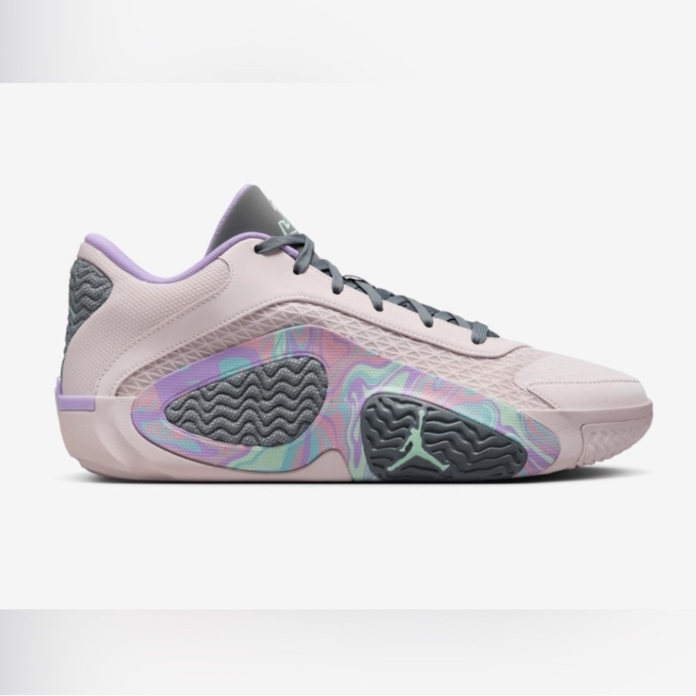Jordan Athletic Shoes Pink and Purple Streamlined
Jordan Tatum 2 purple/pink - Picture 7 of 8